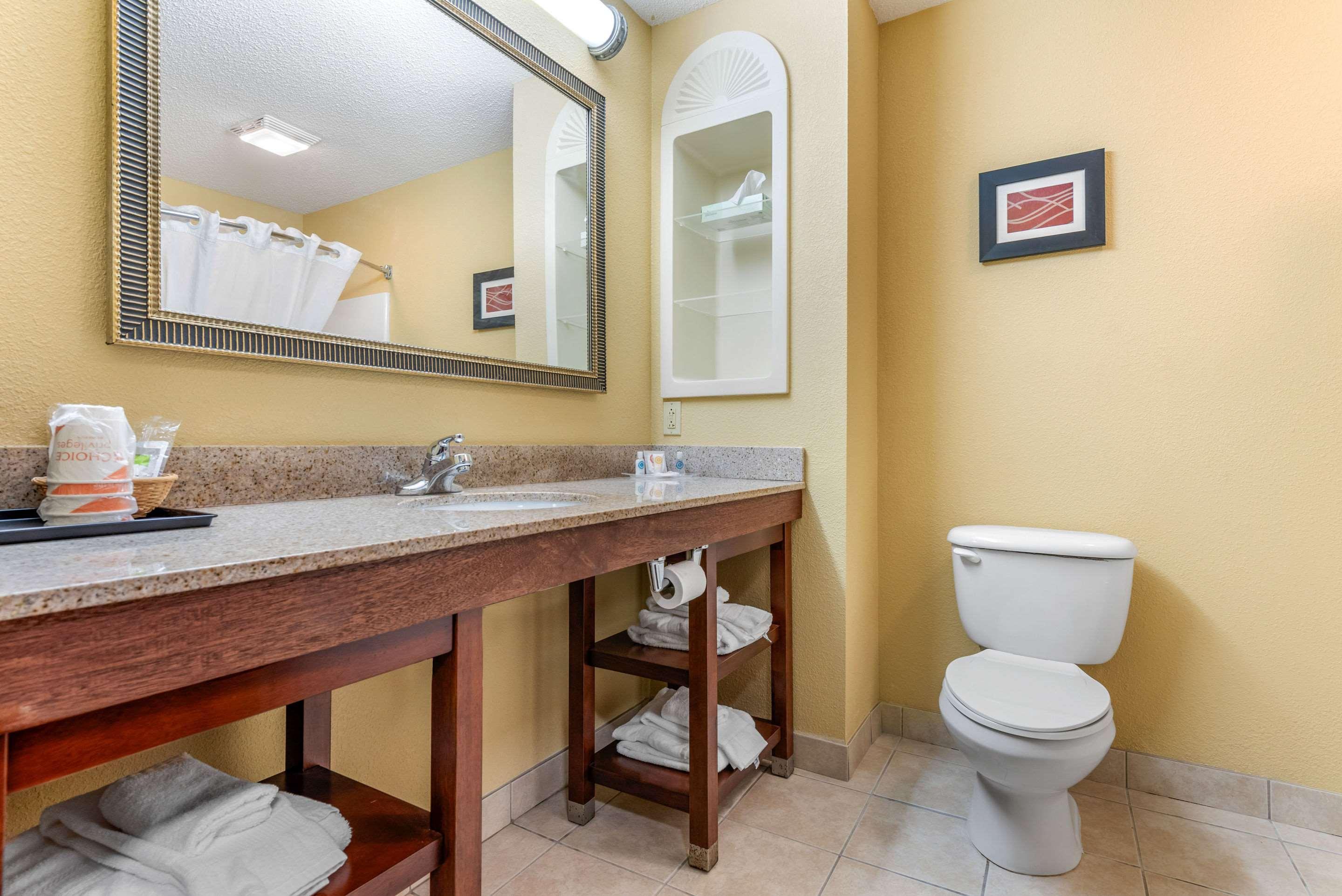 Comfort Suites Финдли Екстериор снимка