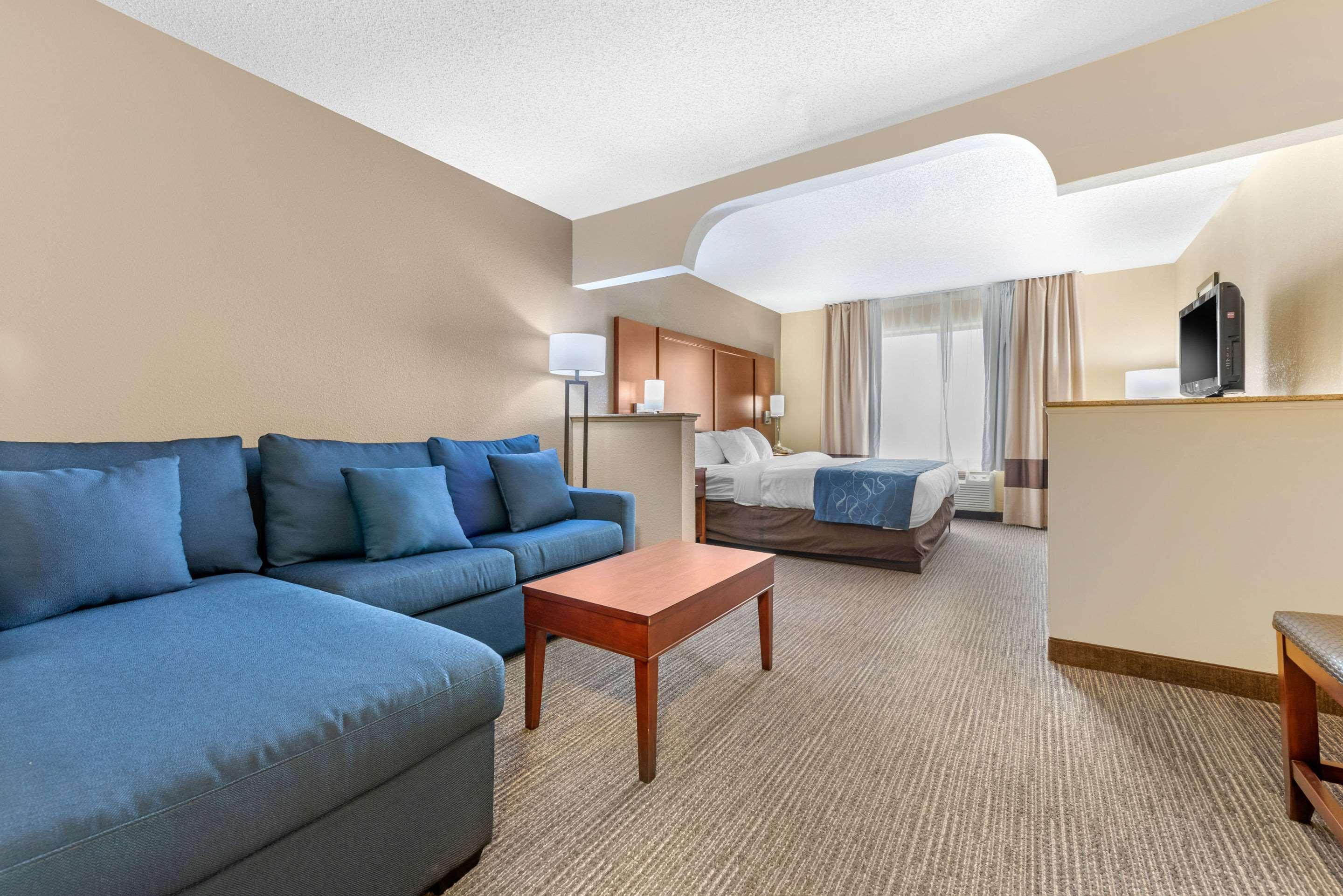 Comfort Suites Финдли Екстериор снимка