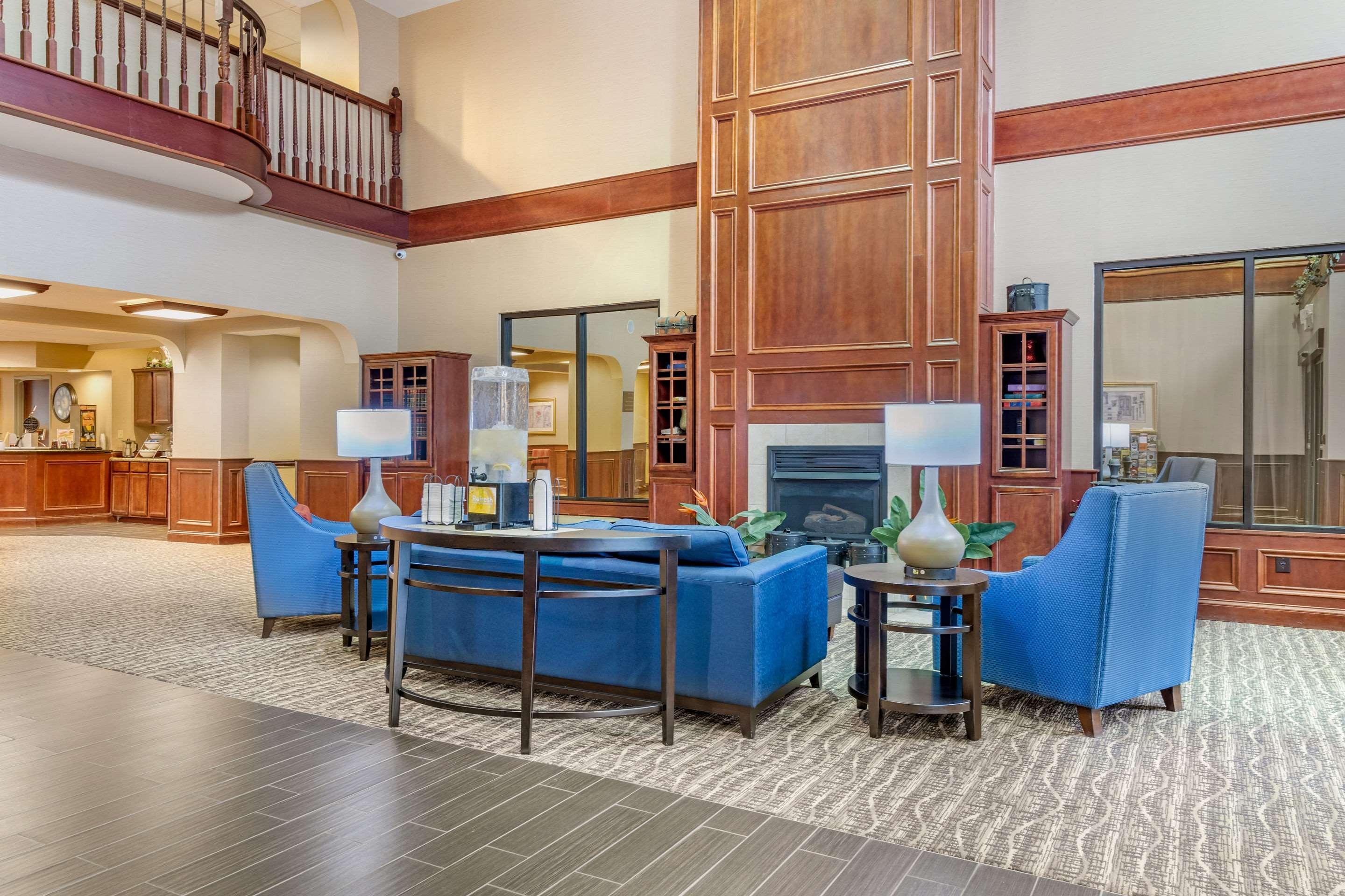 Comfort Suites Финдли Екстериор снимка