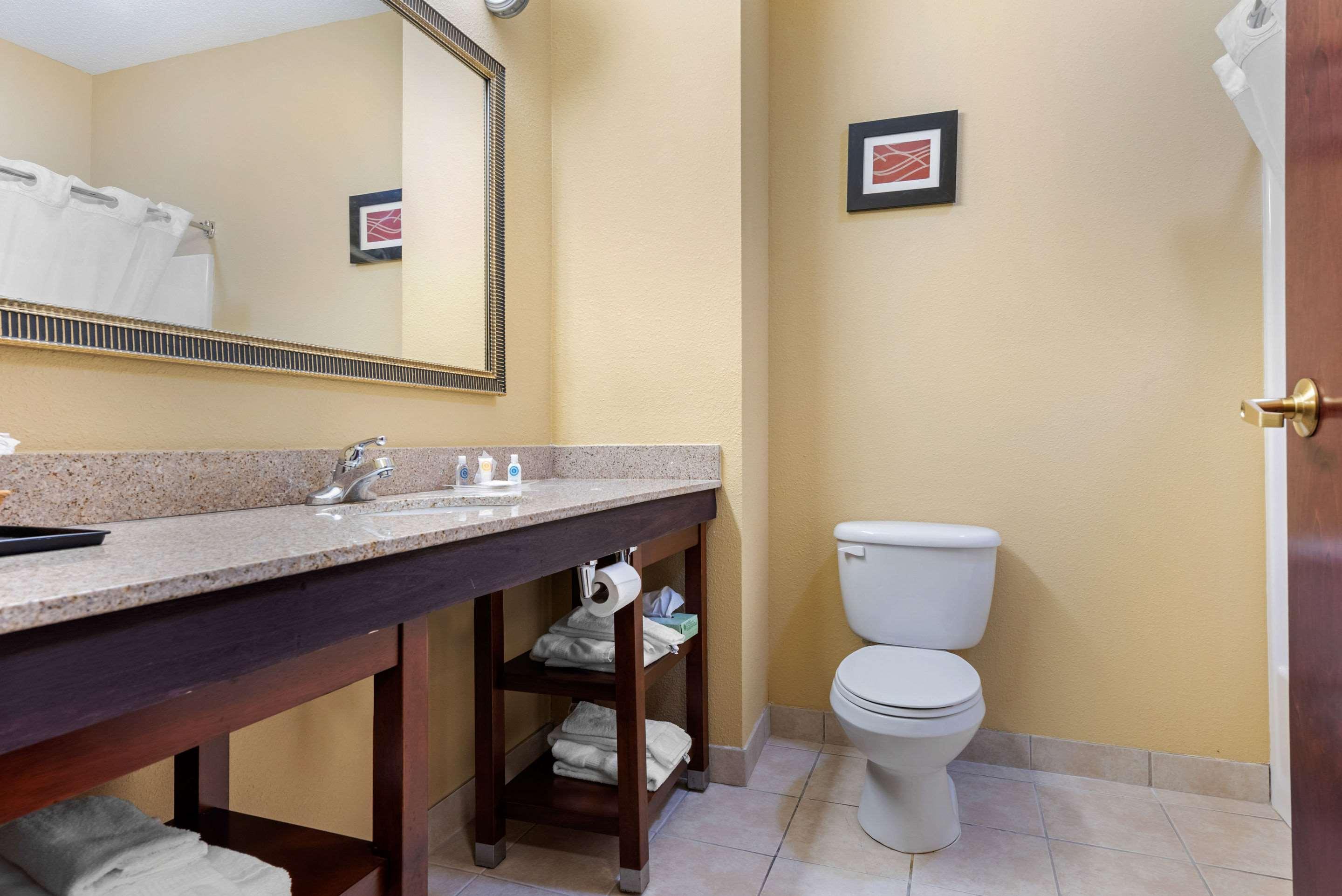 Comfort Suites Финдли Екстериор снимка