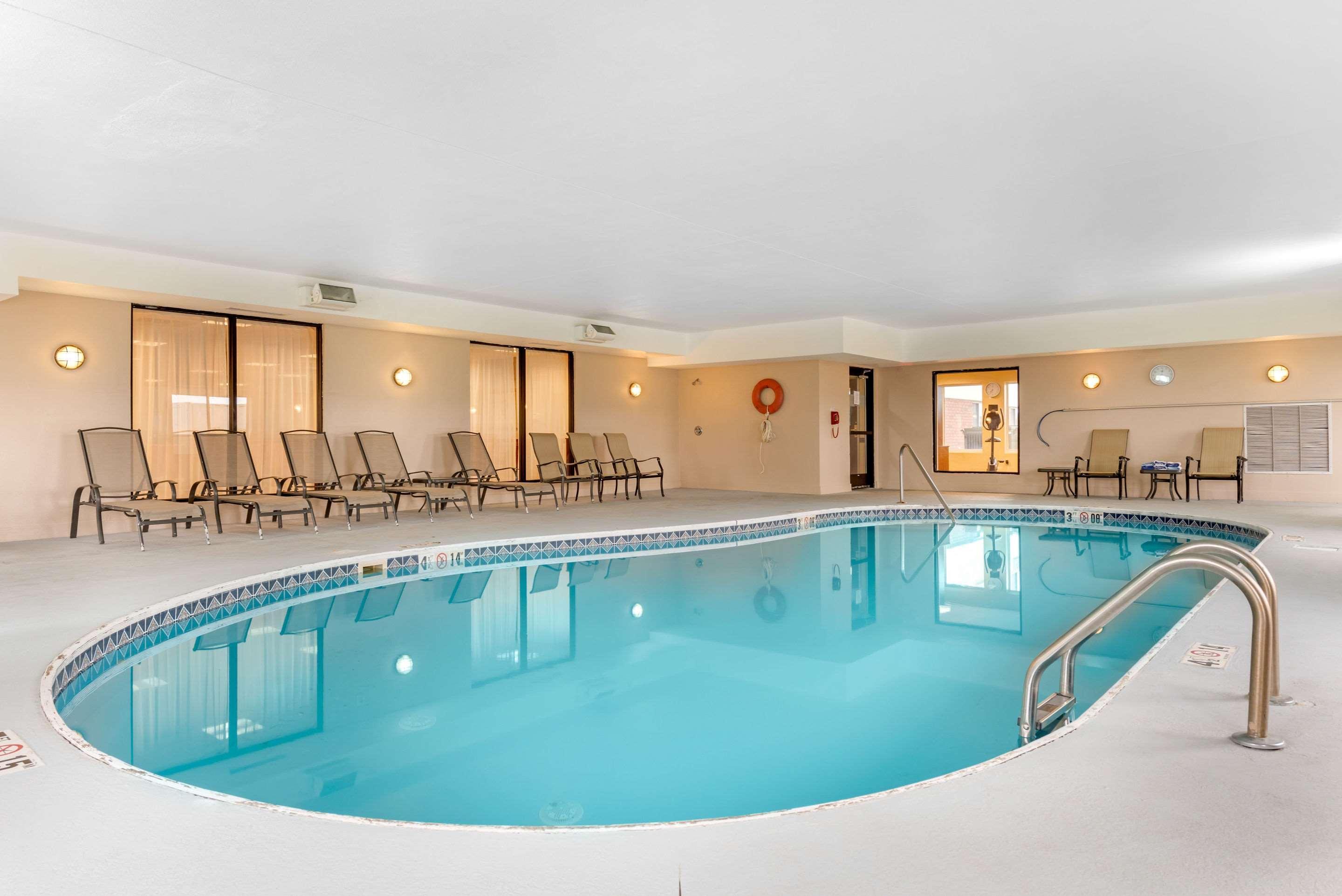 Comfort Suites Финдли Екстериор снимка