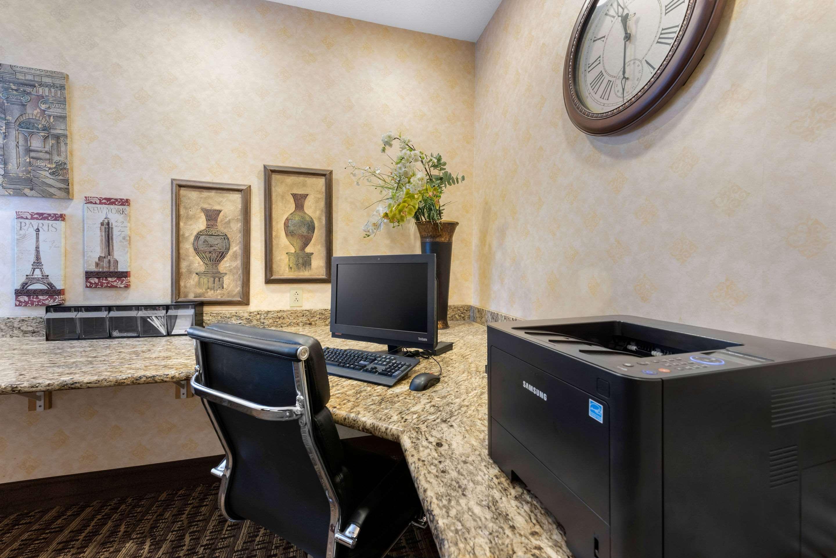 Comfort Suites Финдли Екстериор снимка