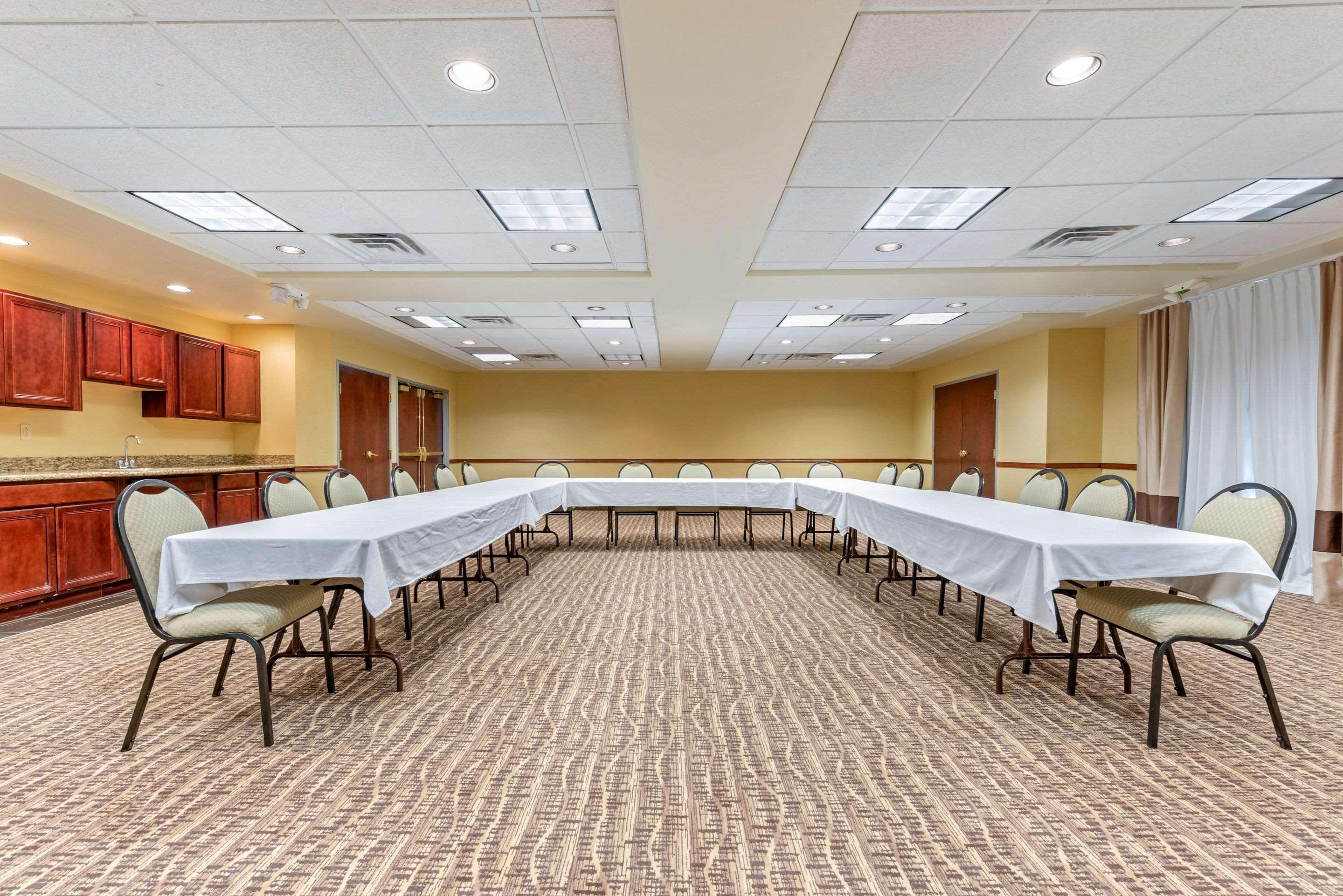 Comfort Suites Финдли Екстериор снимка